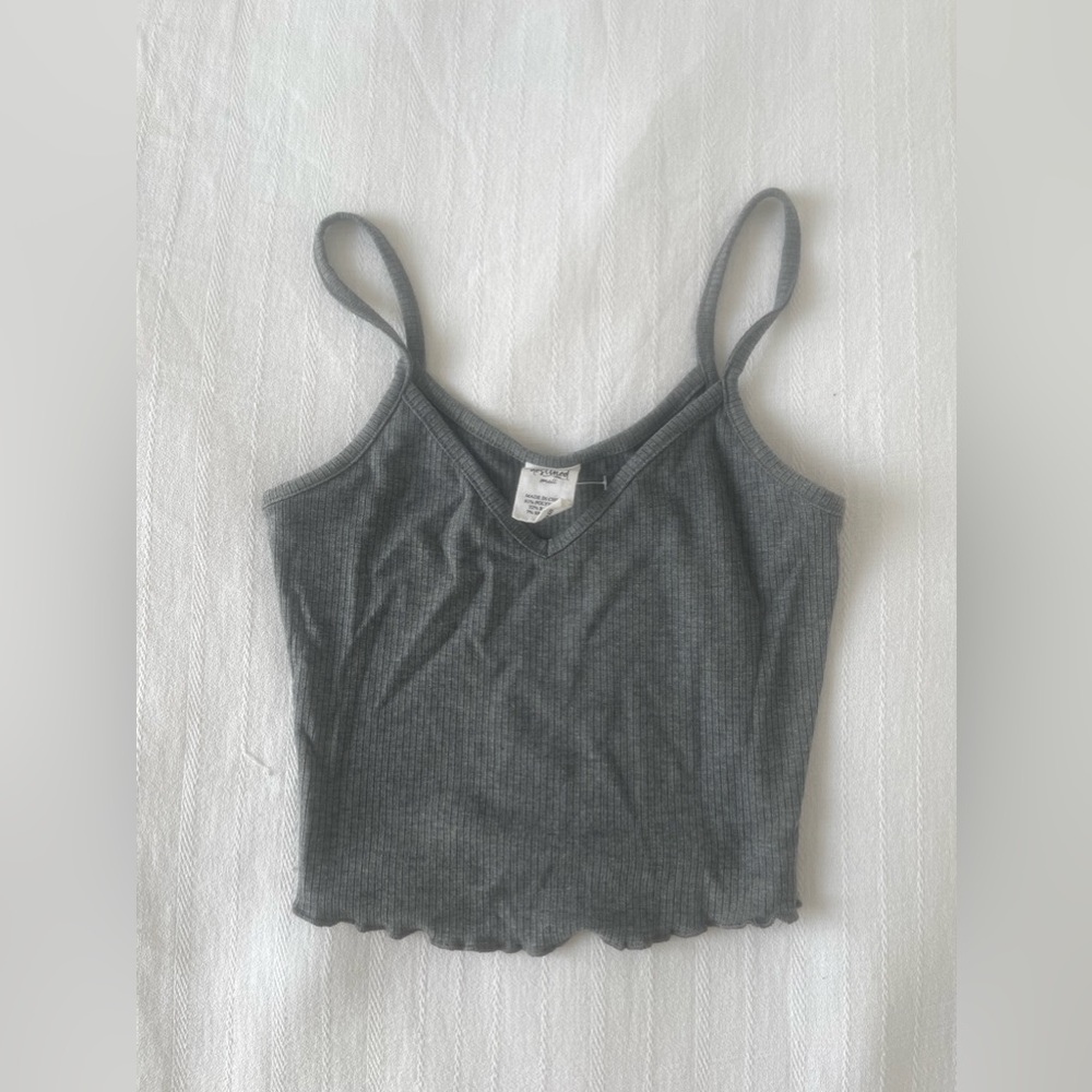 Cute grey v-neck crop top